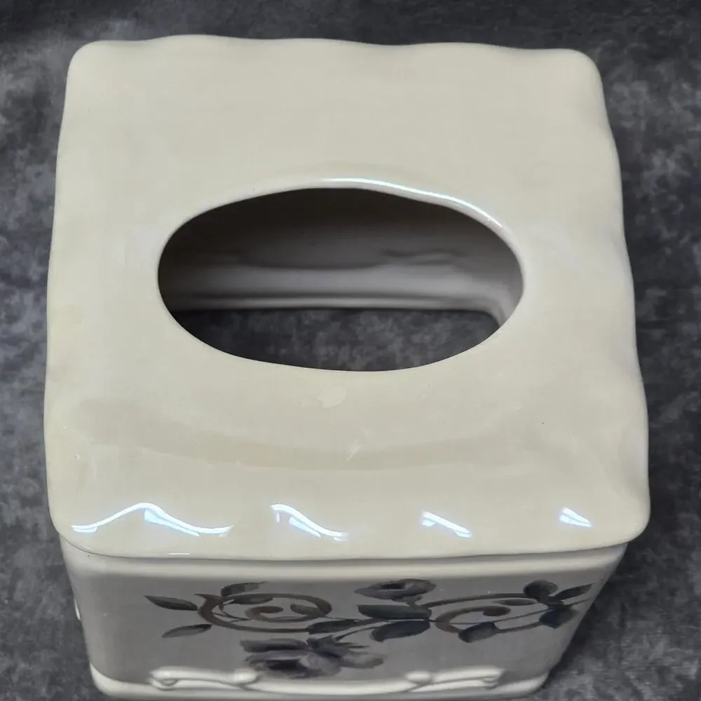 Dillard's Croscill Chambord Ceramic Amethyst Floral Design Tissue Box Cover